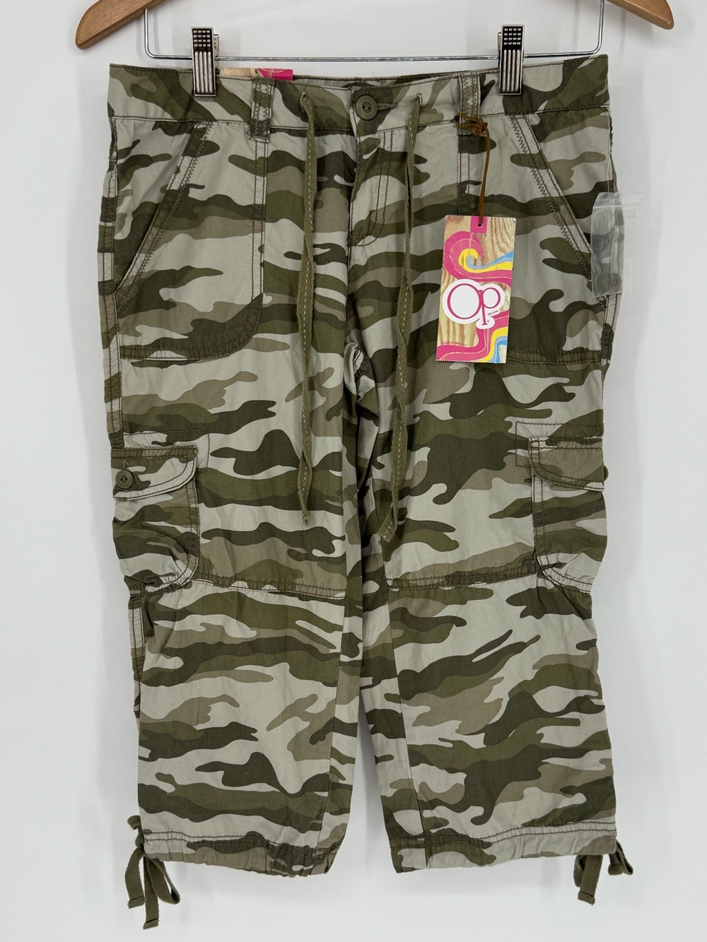 (NWT!) Y2K/Early 2010s Deadstock OP Camo Cargo Capri Pants - Juniors Size 5